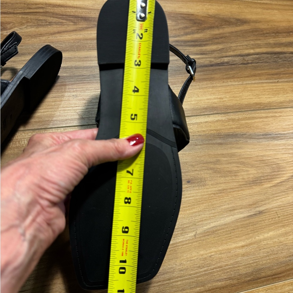 Guess Black Sandals with Gold Color Details - Picture 3 of 9
